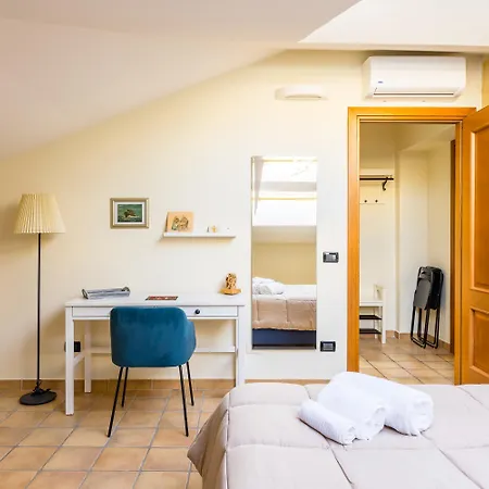 Pica Starlight At Station Apartment *